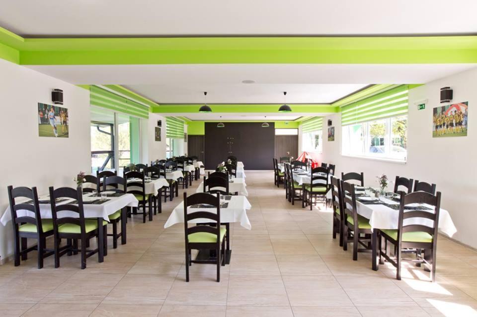 ホテル Restauracia Gol Oravske Vesele エクステリア 写真